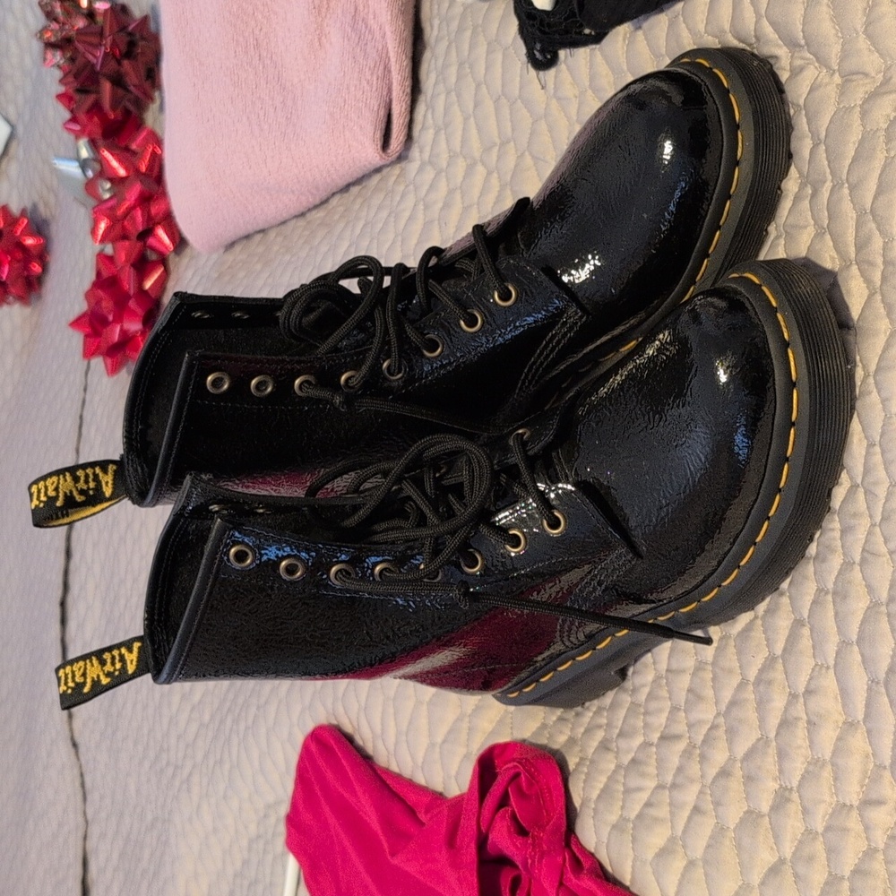 Dr. Marten's airwalk boots